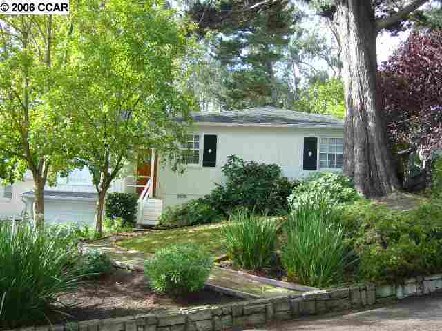 Property Photo:  15 Southwood Ct  CA 94611-2308 