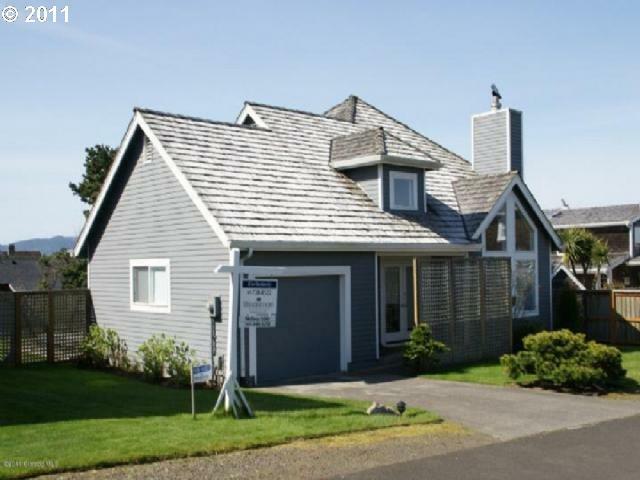 Property Photo:  858 Ocean Ct  OR 97138 