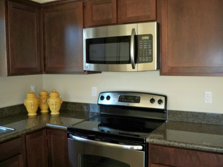 Property Photo:  107 Crimson Ct SE  WA 98576 