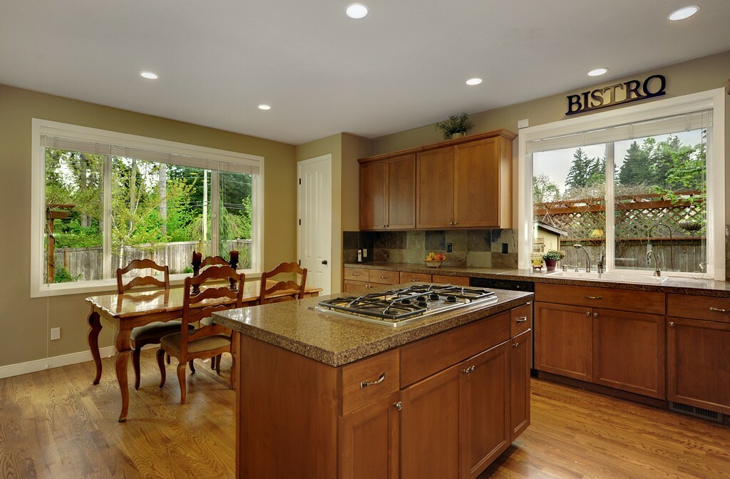 Property Photo: 2009 263rd Lane SE WA 98075