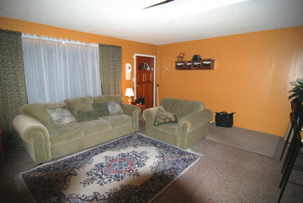 Property Photo: 900 Ferndale Cir NE WA 98056