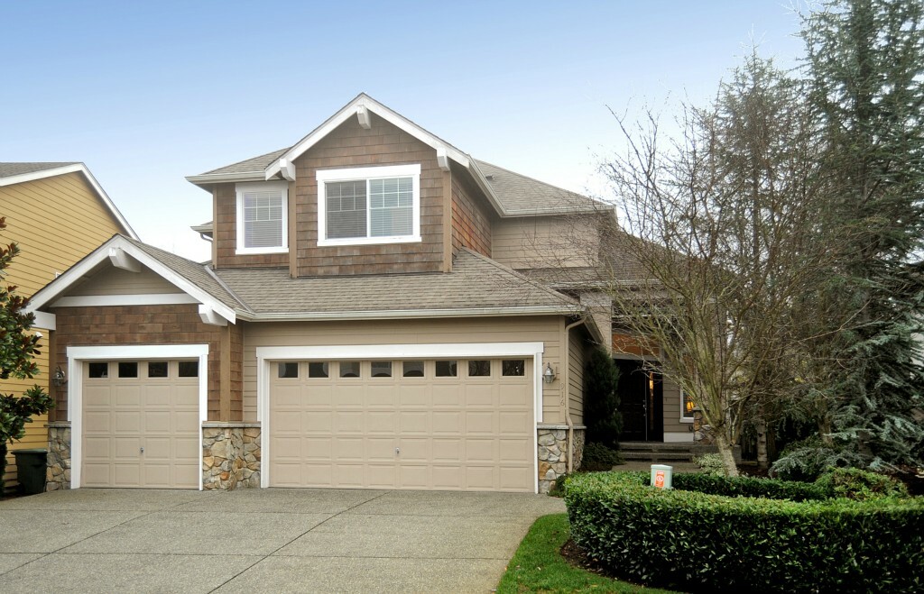 Property Photo:  916 273rd Place SE  WA 98075 