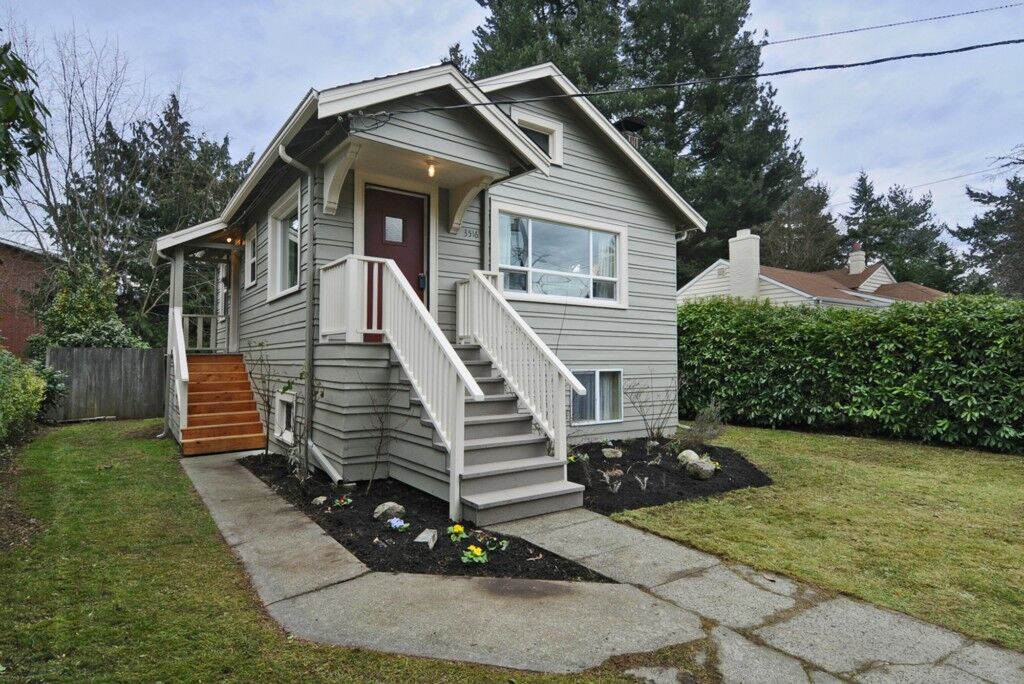 Property Photo:  3516 NE 88th St  WA 98115 