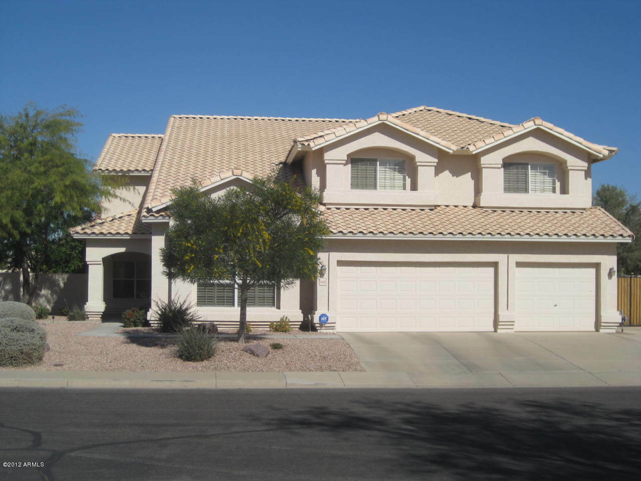 Property Photo:  1430 W Raven Drive  AZ 85286 