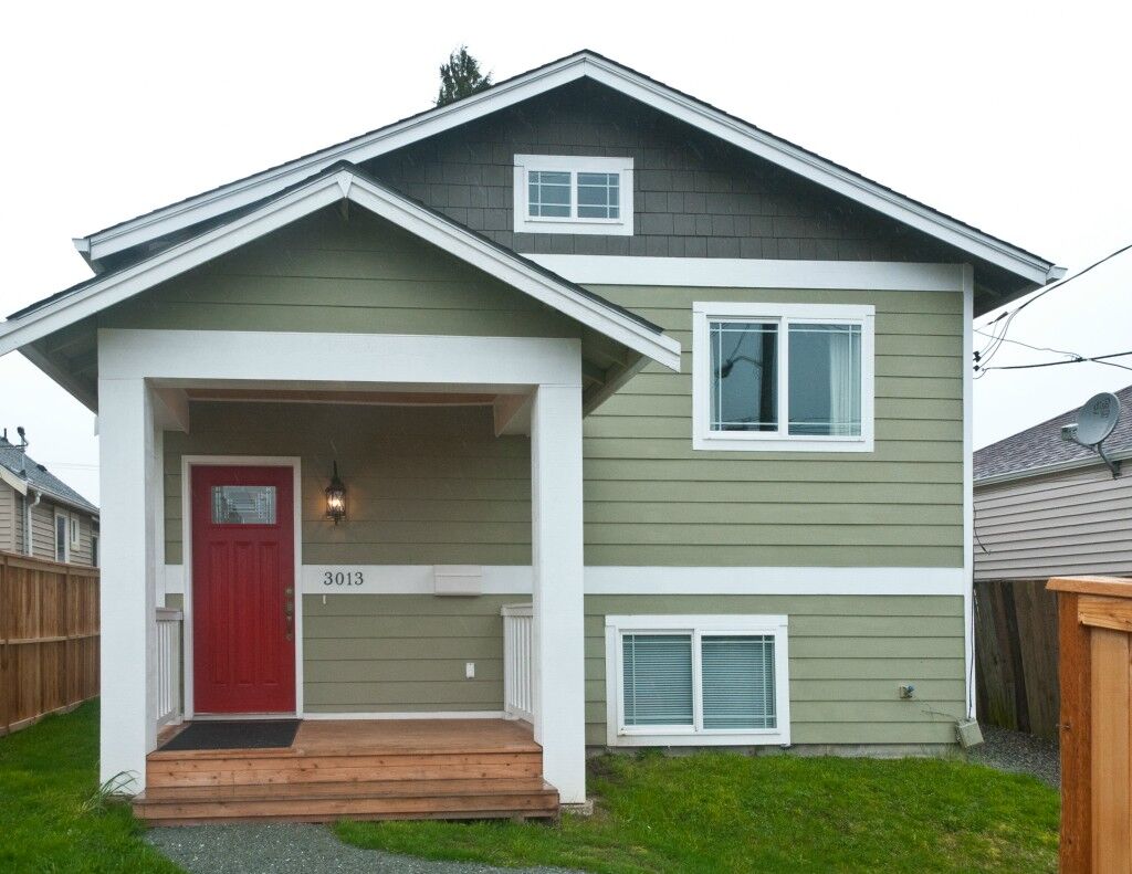 Property Photo:  3013 22nd Ave S  WA 98144 