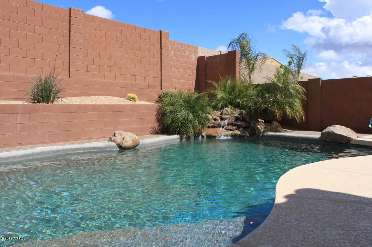 Property Photo:  20822 W Eastview Way  AZ 85396 