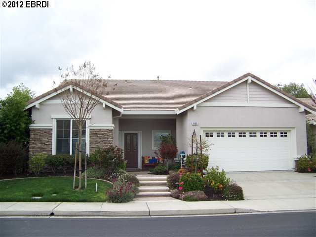 Property Photo:  
