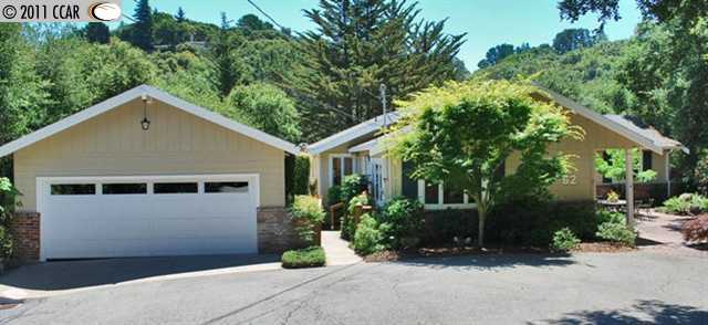 Property Photo:  62 Moraga Via  CA 94563-3562 