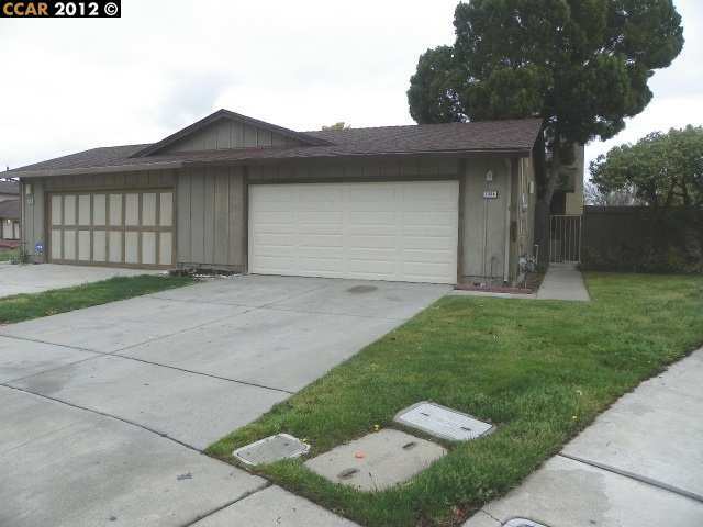 Property Photo: 1324 Jasmine Ct CA 94509