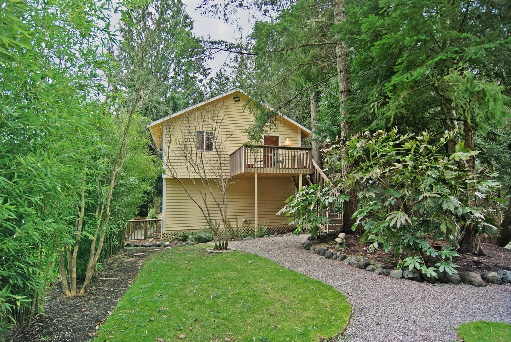 Property Photo:  9023 Fletcher Blvd NE  WA 98110 