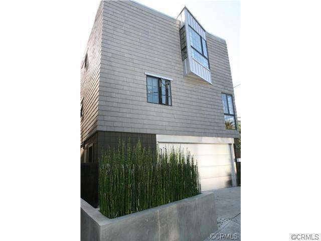 Property Photo:  609 N Valley Drive  CA 90266 