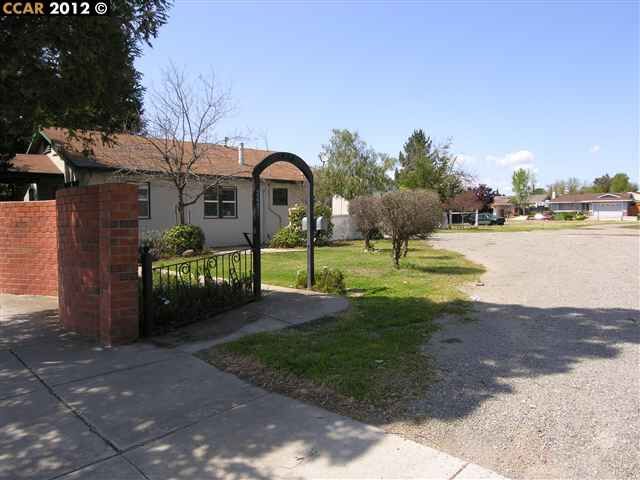 Property Photo:  2458 Portola Ave  CA 94551 