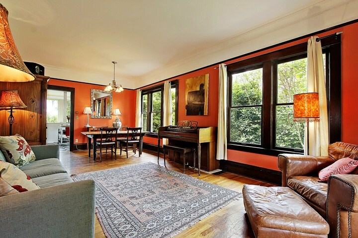 Property Photo: 2817 NE 54th St WA 98105