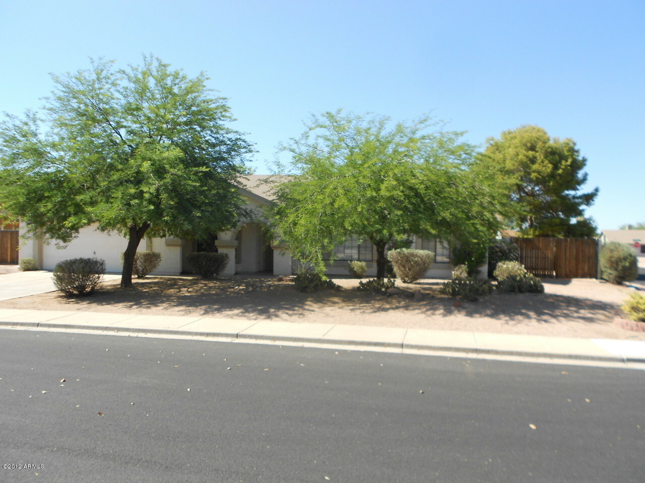 Property Photo:  2664 E Evergreen Street  AZ 85213 