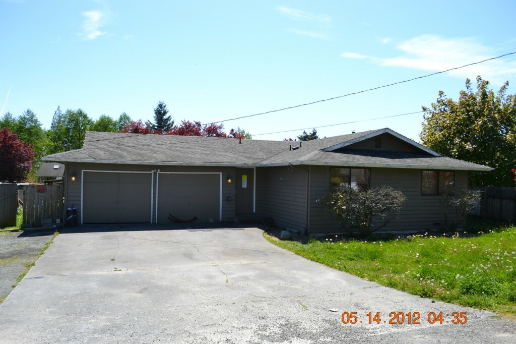 Property Photo:  520 107th Place SW  WA 98204 