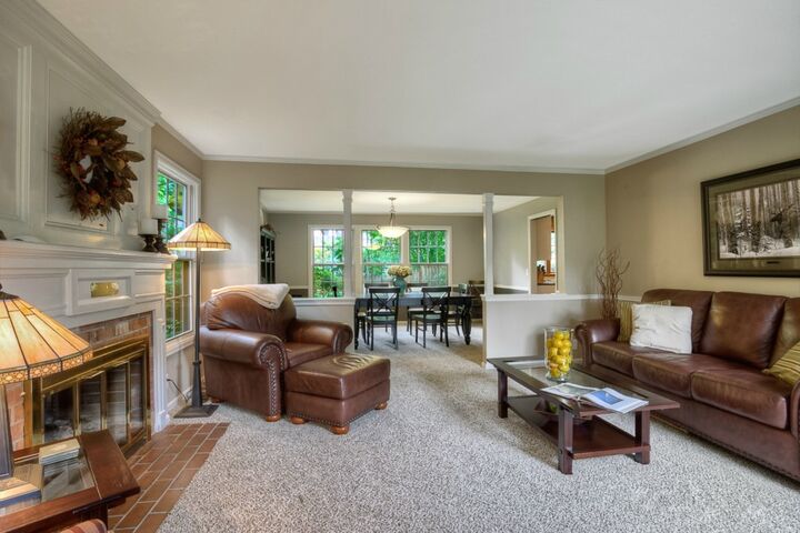 Property Photo: 835 SW Channon Dr WA 98166