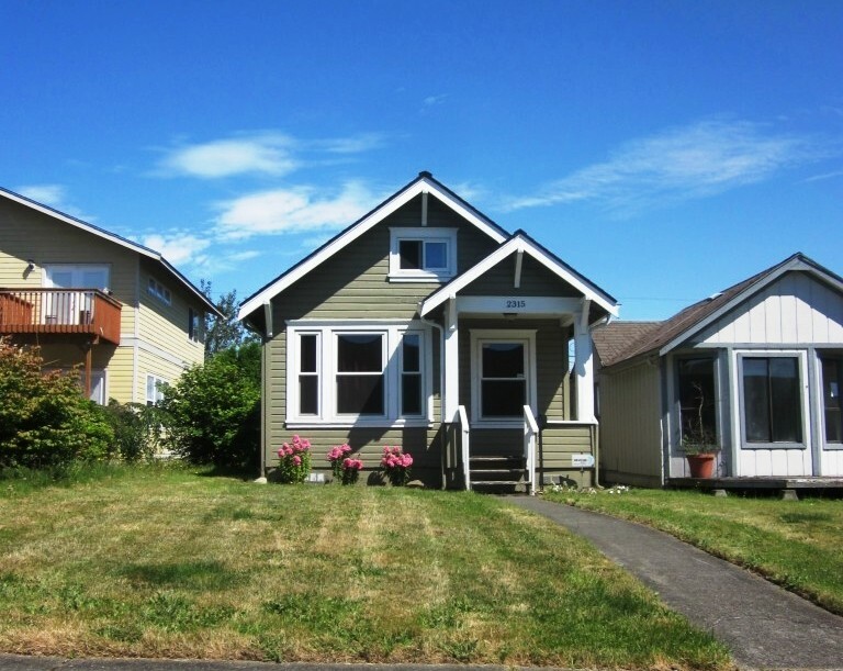 Property Photo:  2315 Harrison Ave  WA 98201 