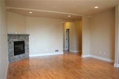 Property Photo: 1215 Lawrence St 202 WA 98368