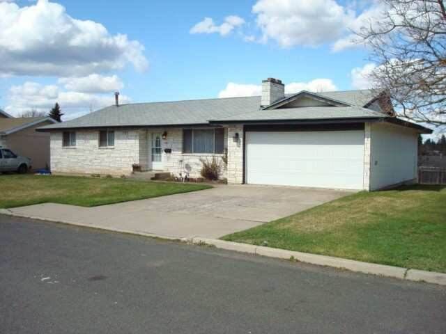 Property Photo:  129 E Astor Dr  WA 99208 