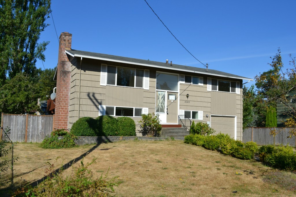 Property Photo: 16323 127th Ave SE WA 98058