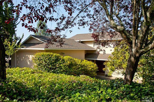 Property Photo: 33 Via San Fernando CA 94920