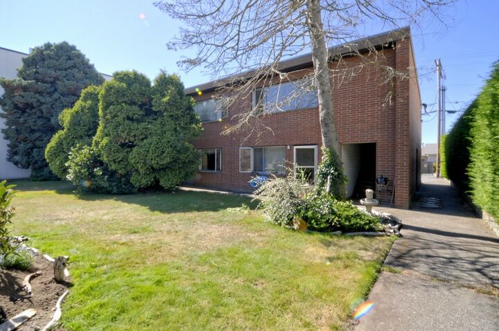 Property Photo: 125 2nd Avenue N WA 98020