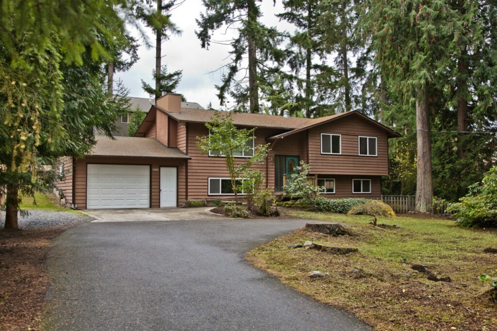 Property Photo:  22829 35th Ave SE  WA 98021 