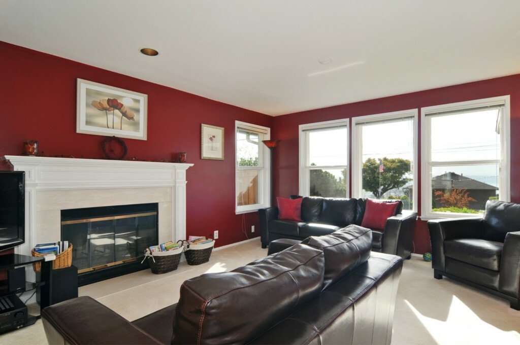 Property Photo: 720 S 208th St WA 98198
