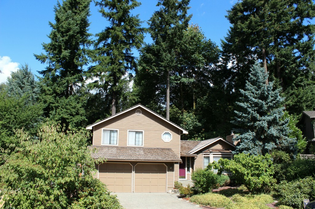 Property Photo:  13326 SE 77th Ct  WA 98059 