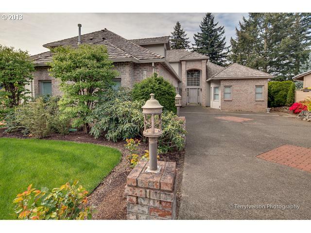 Property Photo: 10705 SE Marilyn Ct OR 97086