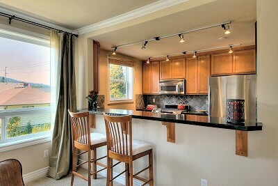 Property Photo:  485 E Sunset Wy 1B  WA 98027 