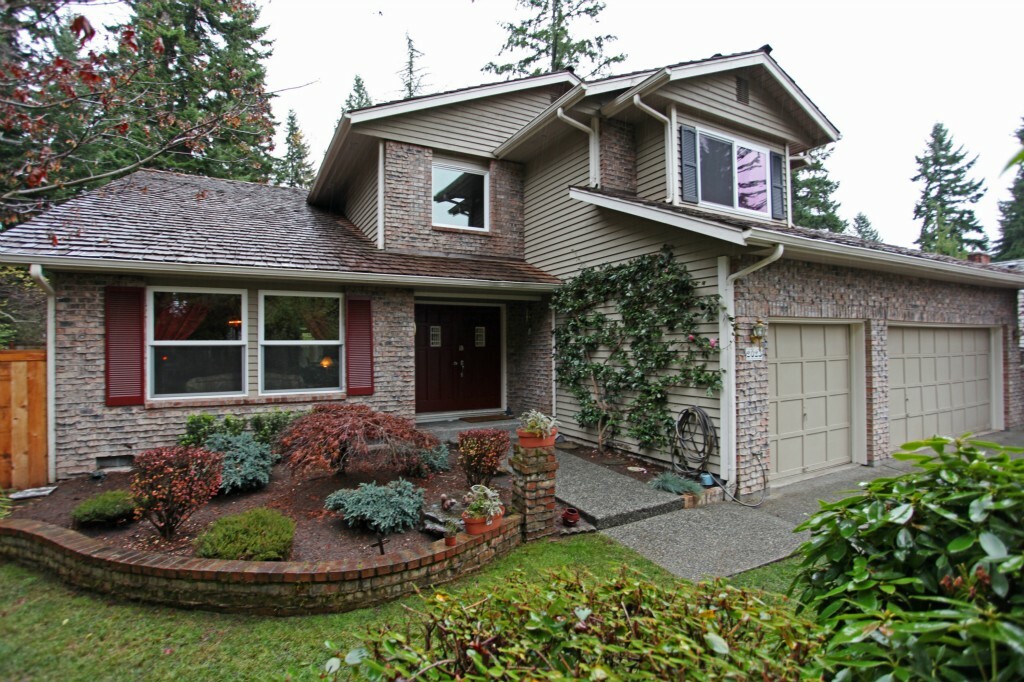 Property Photo:  2023 140th Place SE  WA 98012 