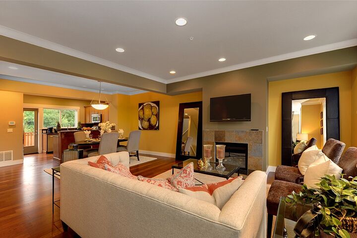 Property Photo:  900 228th Ave NE 8B  WA 98074 