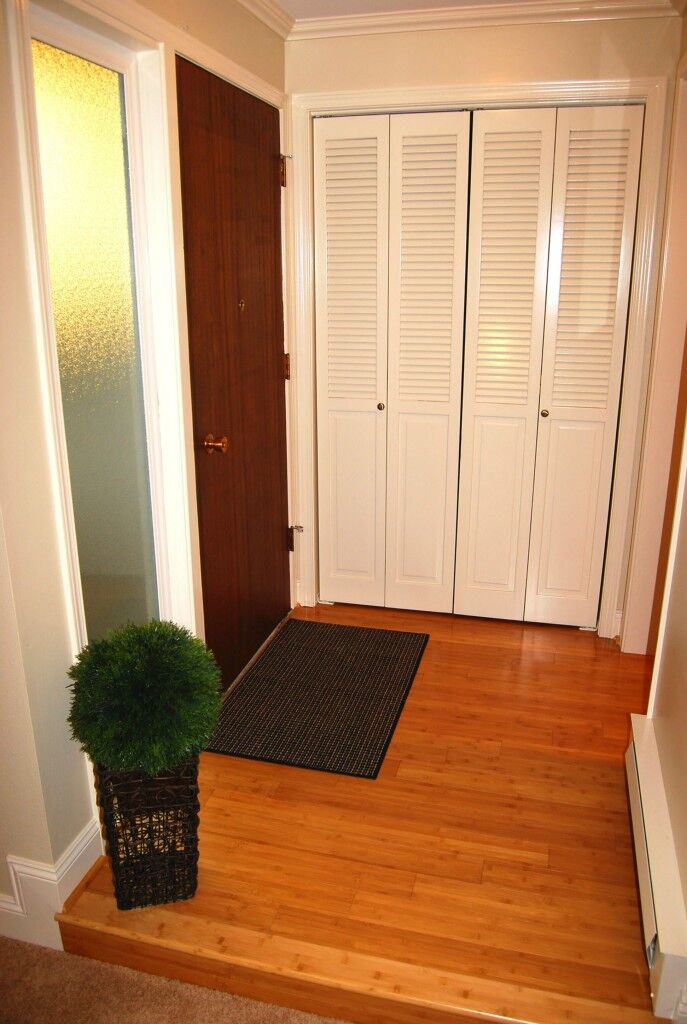 Property Photo: 32 R Place NE WA 98002