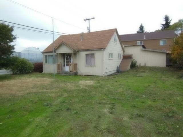 Property Photo:  318 SW 126th St  WA 98146 