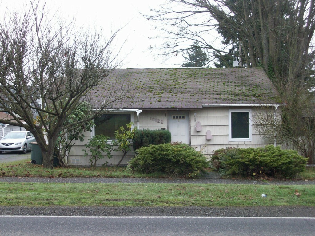 Property Photo:  10122 35th Ave SW  WA 98146 