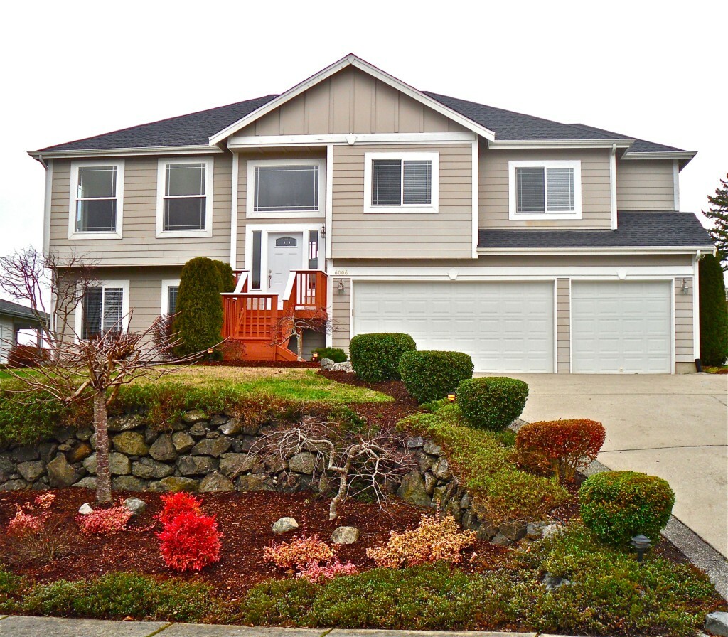 Property Photo:  6006 Osprey Cir  WA 98312 