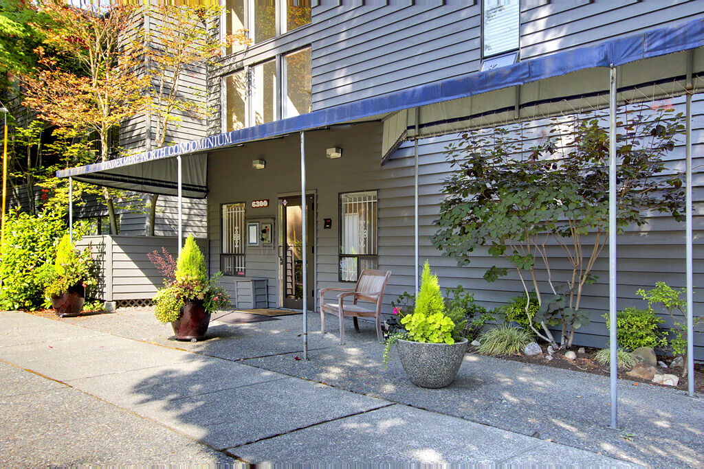 Property Photo:  6300 Sand Point Way NE 101  WA 98115 