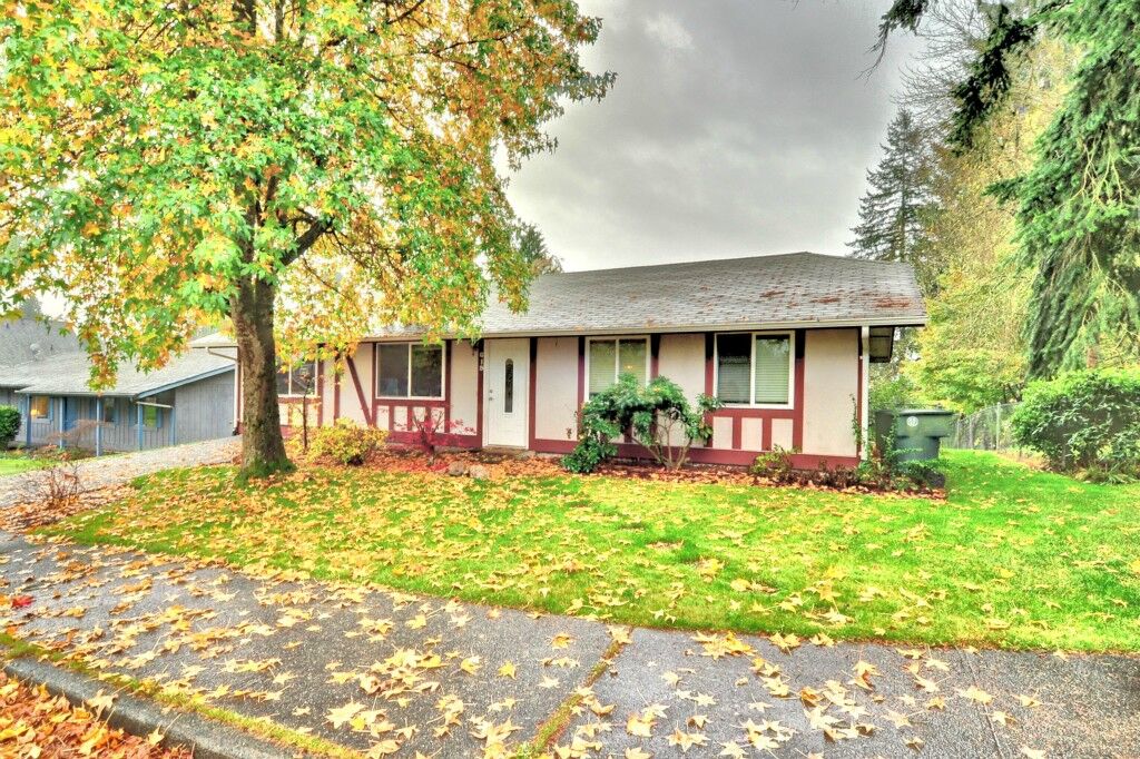 Property Photo:  619 20th St  WA 98290 