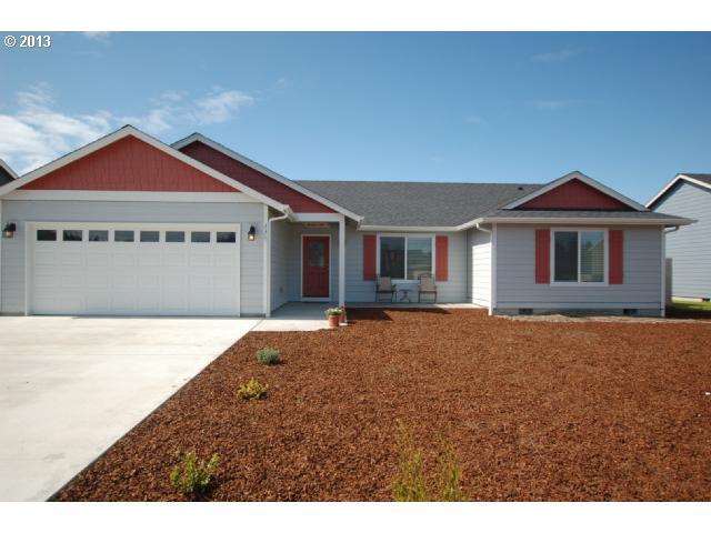 Property Photo: 331 SW Jade Pl OR 97146