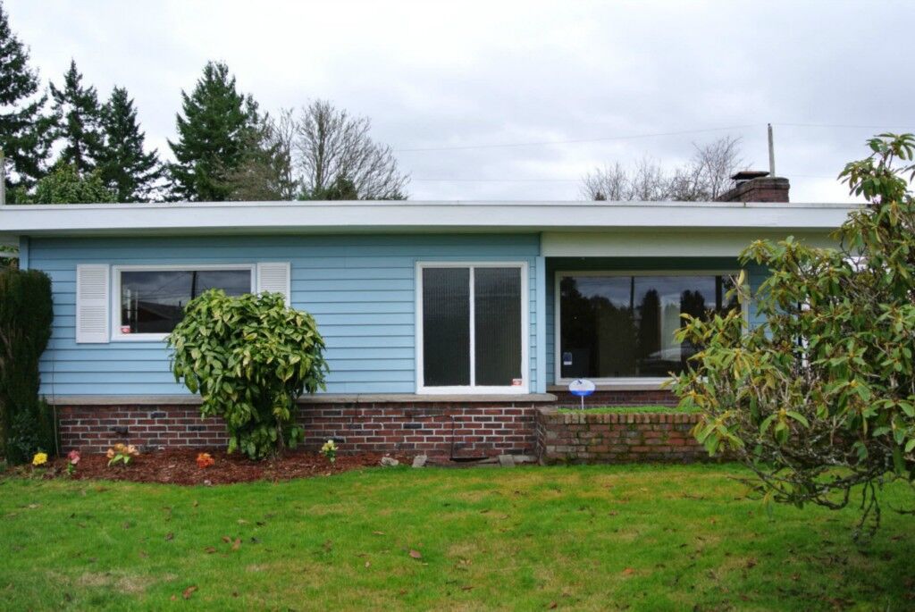 Property Photo:  2218 S Melrose Street  WA 98405 