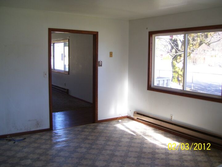 Property Photo: 605 Givens Ave WA 98241