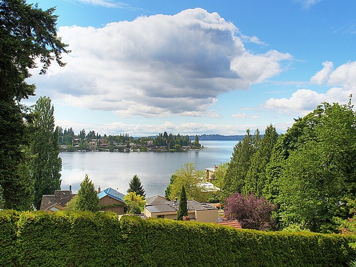 Property Photo:  4546 Lake Washington Blvd NE  WA 98033 