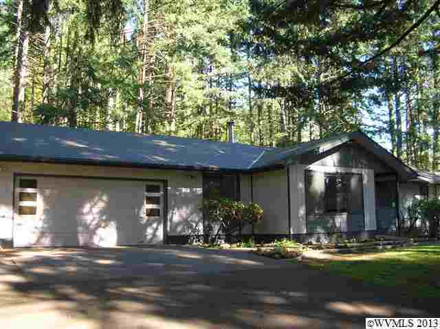 Property Photo: 516 Bonnie Ct NW OR 97304