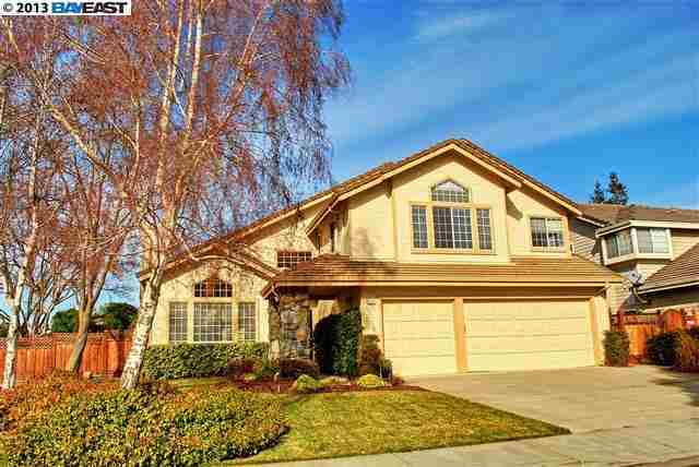 Property Photo:  2202 Kamp Ct  CA 94588-2681 