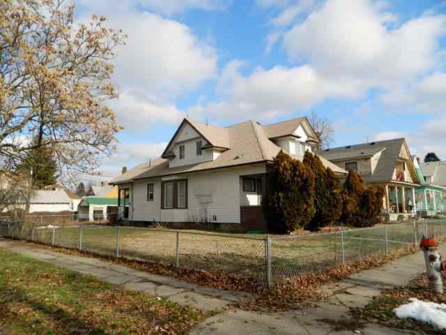 Property Photo: 2626 W Mallon WA 99201
