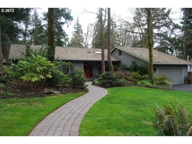 Property Photo: 3130 Westview Ct OR 97034