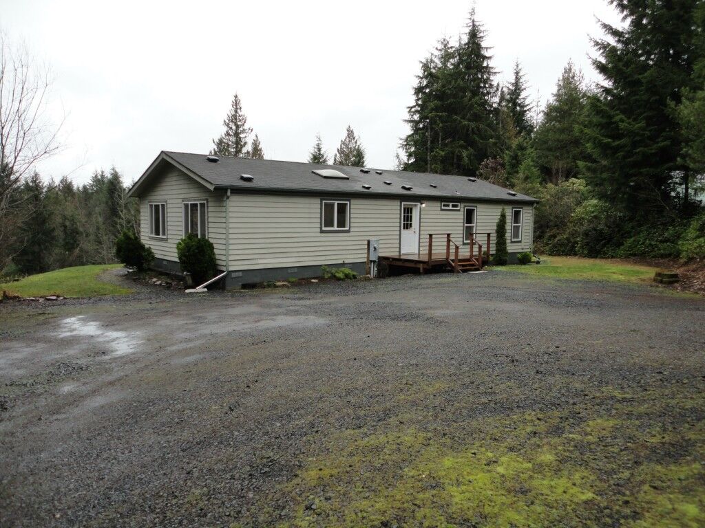 Property Photo:  40 E Blossom Place  WA 98592