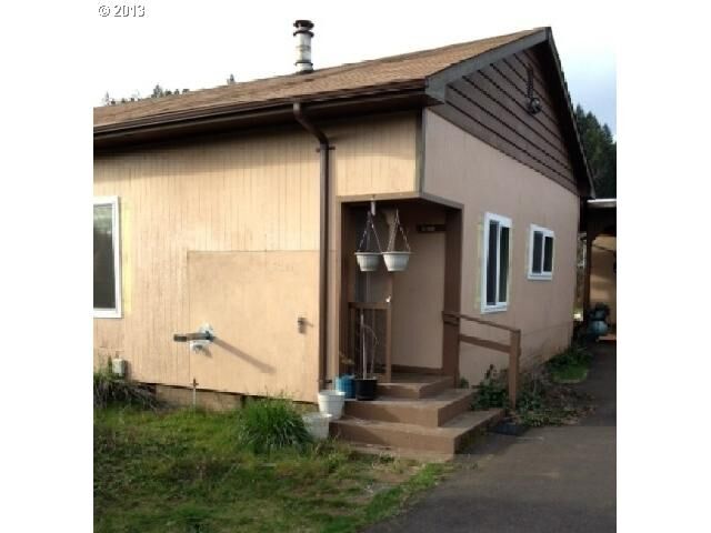 Property Photo: 38125 B St OR 97454