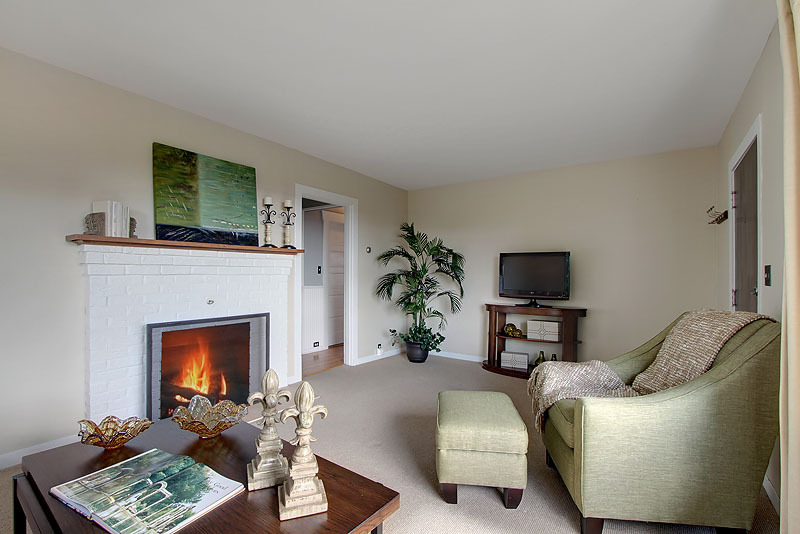 Property Photo:  4504 SW Brandon St  WA 98136 